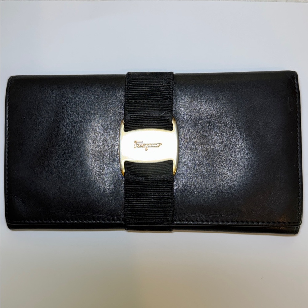 Salvatore Ferragamo Vera Ribbon Black Leather Wallet